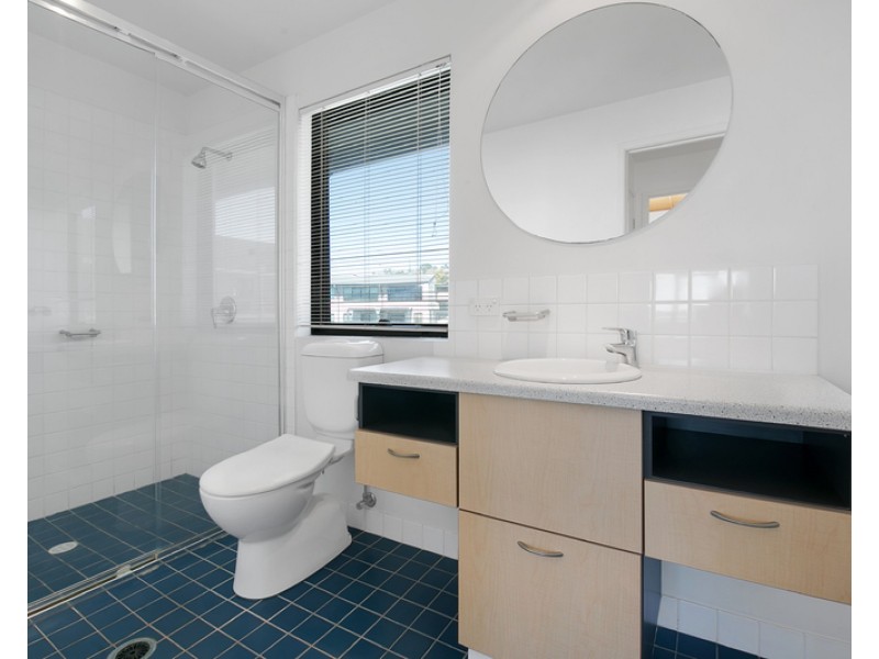 139 Commercial Road, Teneriffe QLD 4005