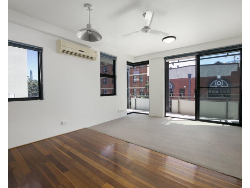 139 Commercial Road, Teneriffe QLD 4005