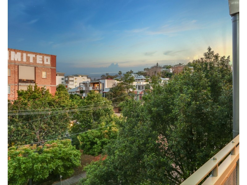 139 Commercial Road, Teneriffe QLD 4005