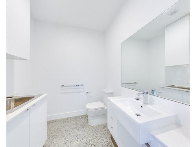 42 Halifax Street, Norman Park QLD 4170