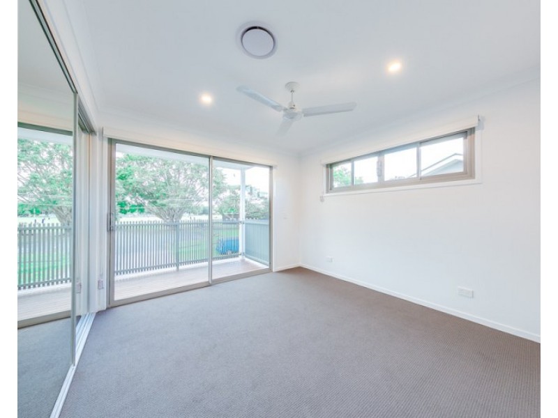 42 Halifax Street, Norman Park QLD 4170