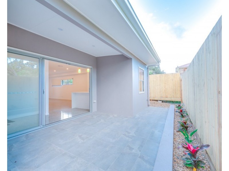 42 Halifax Street, Norman Park QLD 4170