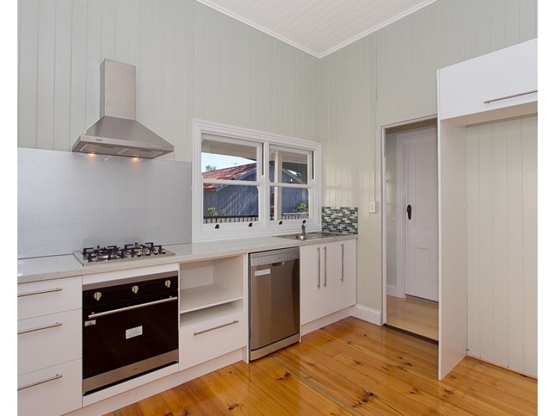 53 Baron Street, Greenslopes QLD 4120