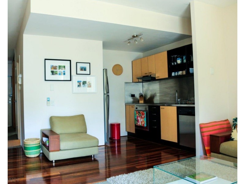 139 Commercial Road, Teneriffe QLD 4005