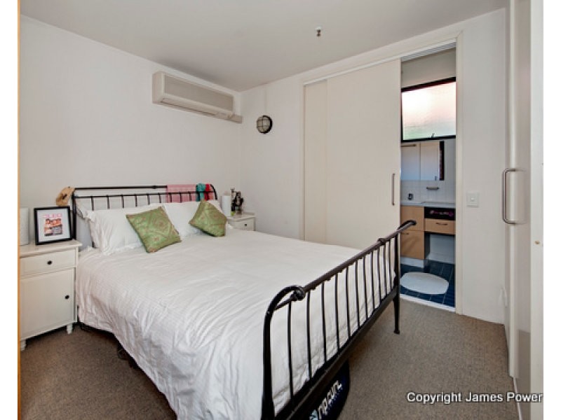 139 Commercial Road, Teneriffe QLD 4005