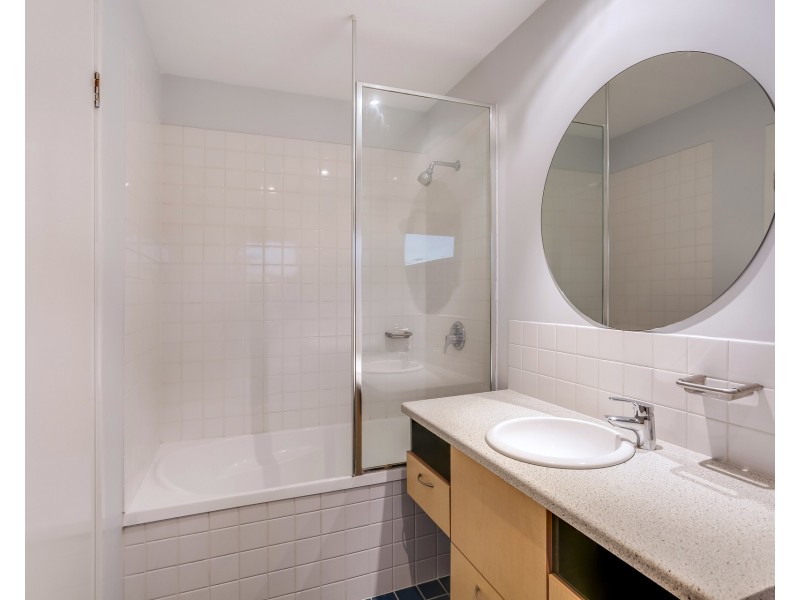 139 Commercial Road, Teneriffe QLD 4005