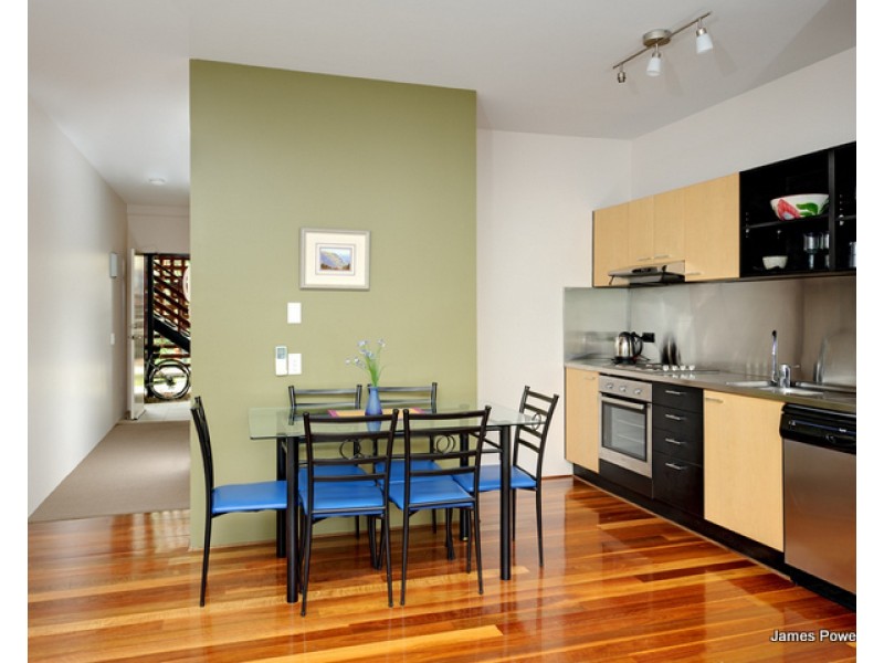 139 Commercial Road, Teneriffe QLD 4005