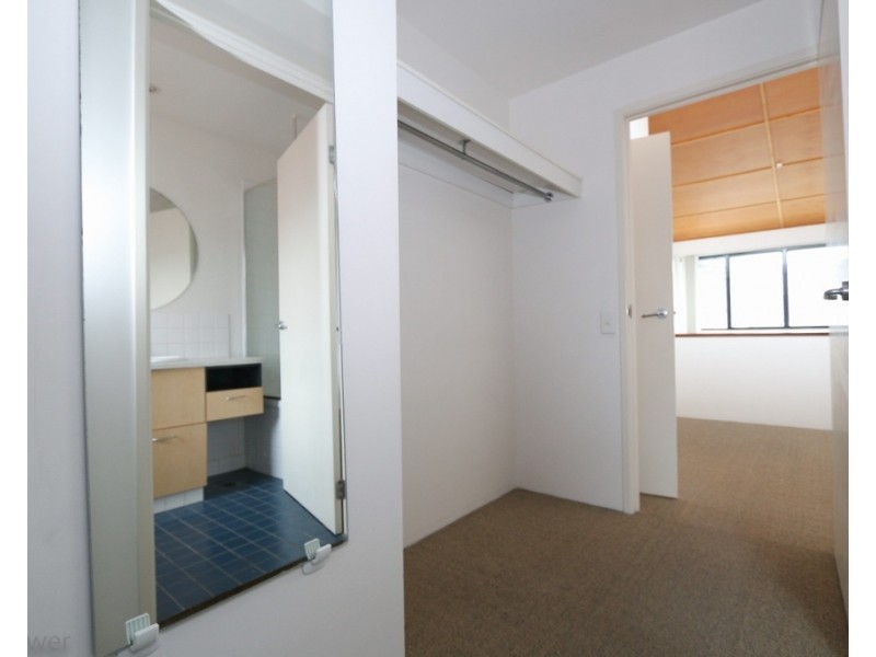 139 Commercial Road, Teneriffe QLD 4005