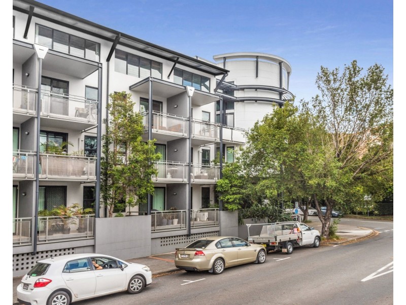 139 Commercial Road, Teneriffe QLD 4005