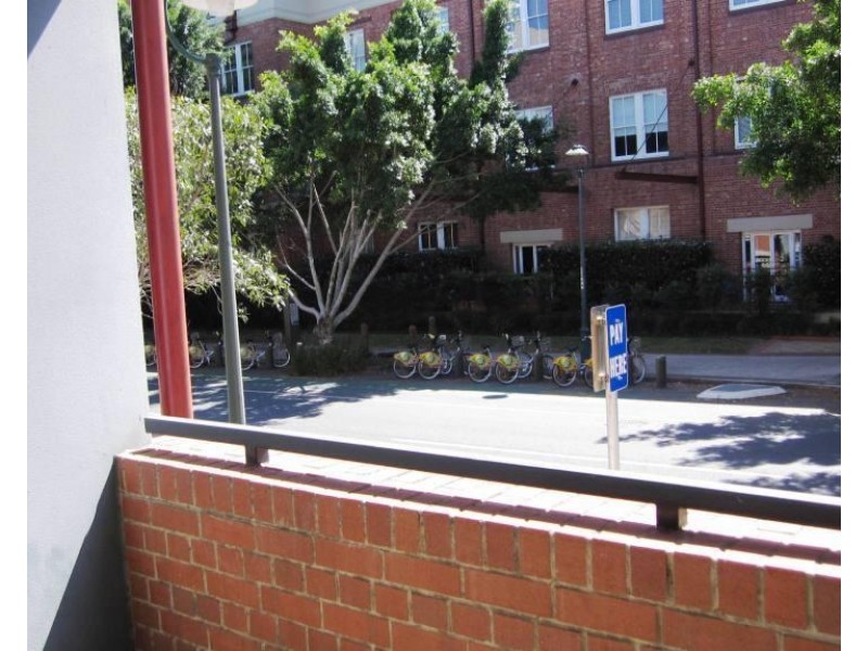 139 Commercial Road, Teneriffe QLD 4005