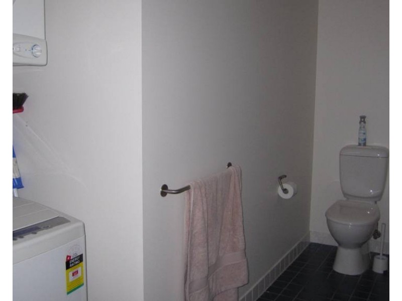 139 Commercial Road, Teneriffe QLD 4005