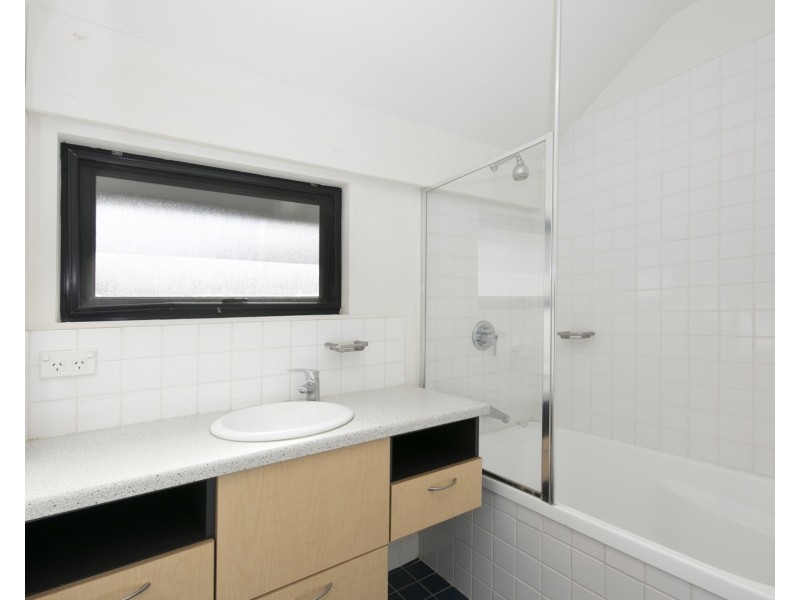 139 Commercial Road, Teneriffe QLD 4005