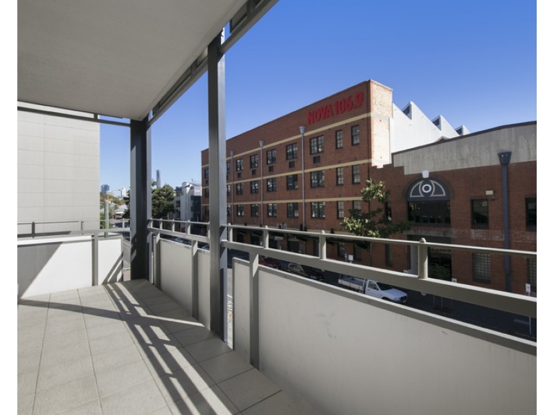 139 Commercial Road, Teneriffe QLD 4005