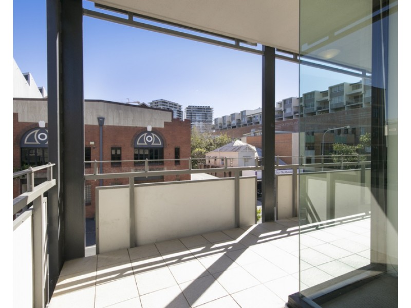 139 Commercial Road, Teneriffe QLD 4005