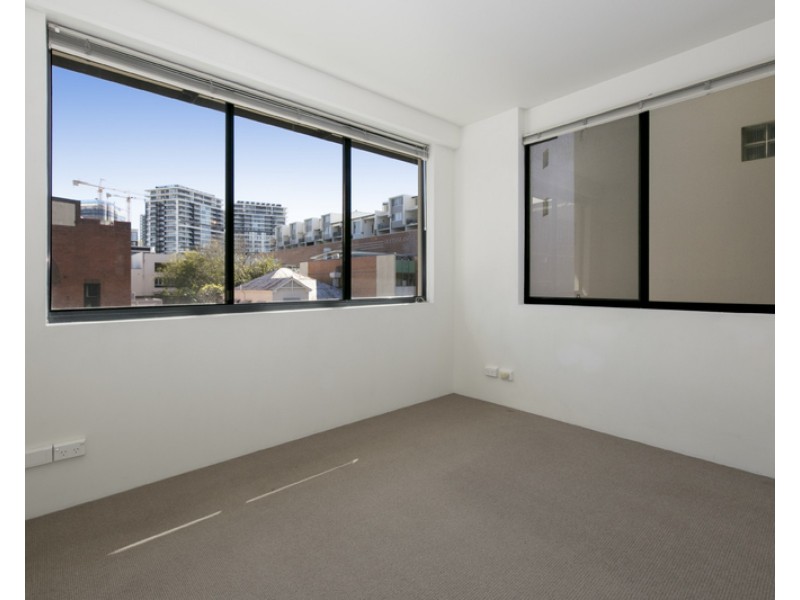 139 Commercial Road, Teneriffe QLD 4005