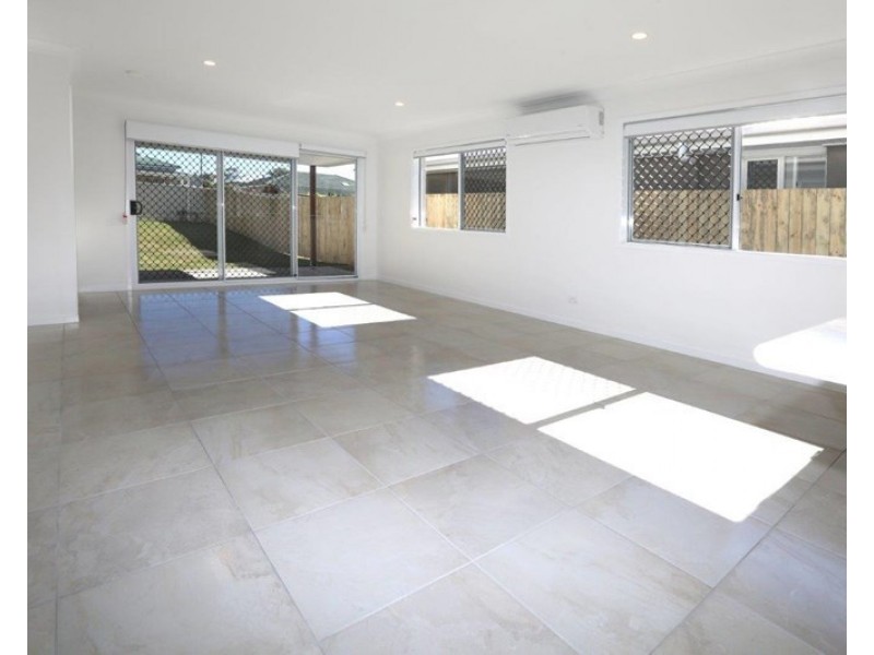 5a Prospect Street, Silkstone QLD 4304