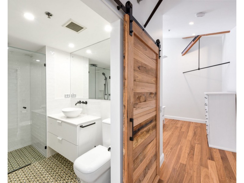 125/53 Vernon Terrace, Teneriffe QLD 4005