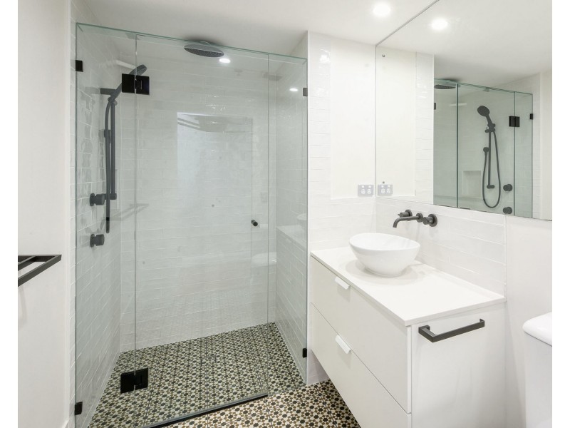 125/53 Vernon Terrace, Teneriffe QLD 4005