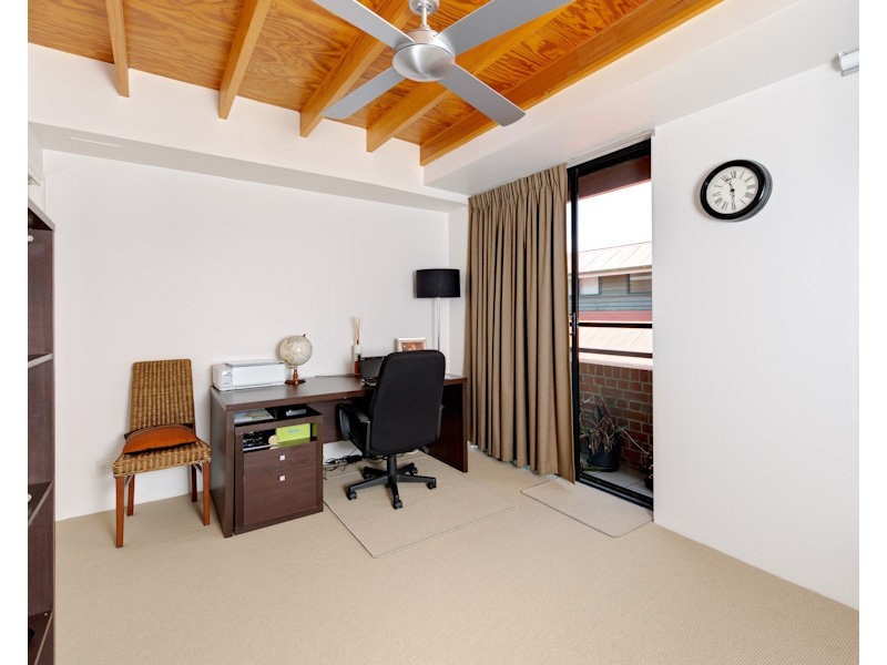 139 Commercial Road, Teneriffe QLD 4005