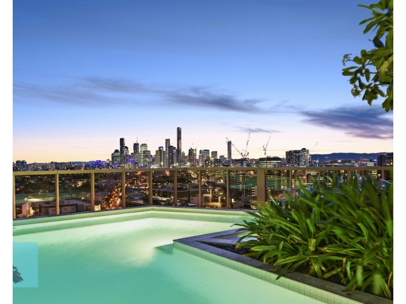 813/18  Longland Street, Newstead QLD 4006