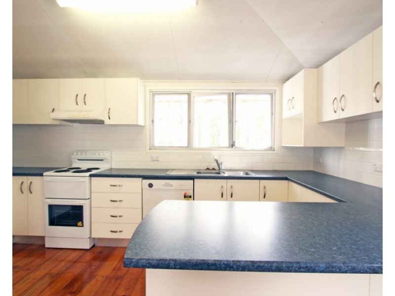 27 Huxham Street, Auchenflower QLD 4066