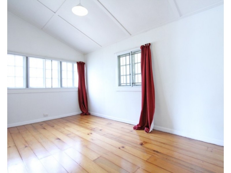 27 Huxham Street, Auchenflower QLD 4066