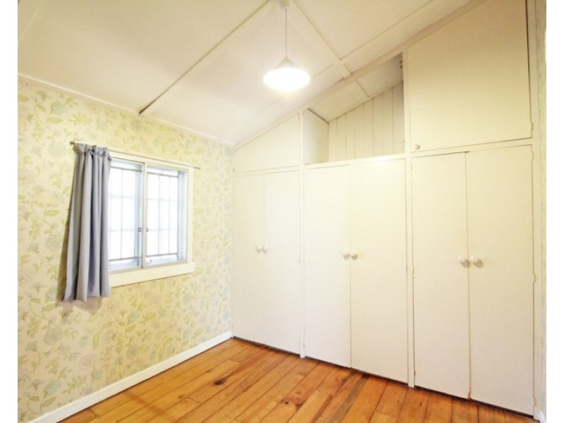 27 Huxham Street, Auchenflower QLD 4066