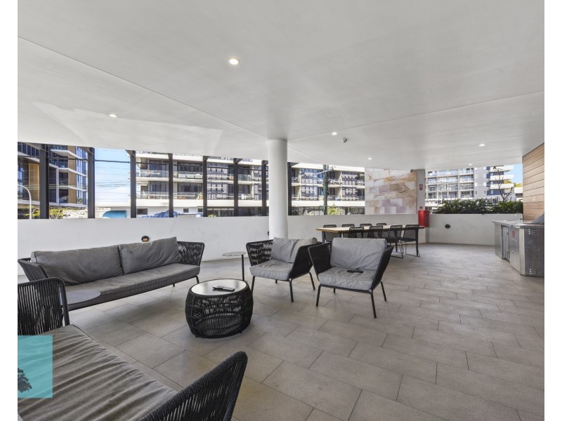 411/8 Deshon Street, Woolloongabba QLD 4102