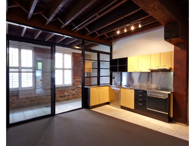 139 Commercial Road, Teneriffe QLD 4005