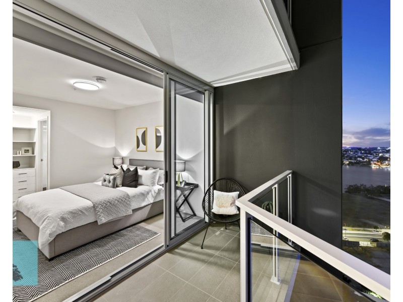 1711/30 Festival Place, Newstead QLD 4006