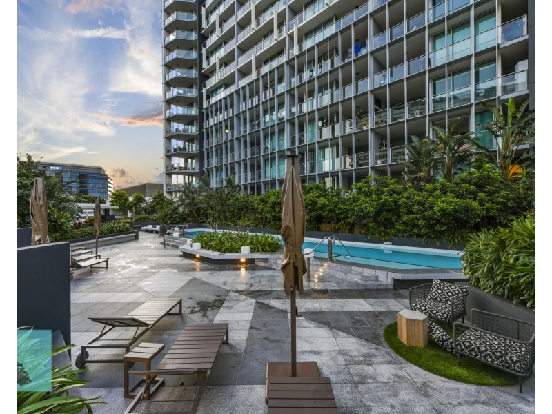 1711/30 Festival Place, Newstead QLD 4006