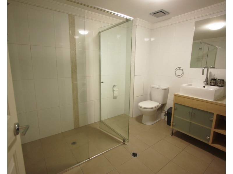 9/204 Wellington Road, Kangaroo Point QLD 4169