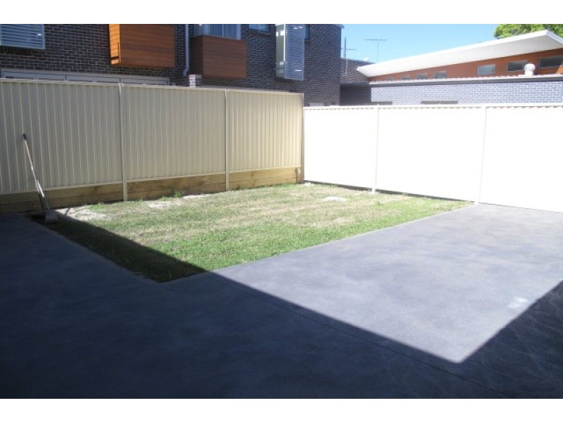 28 Edgehill Road, Carlton NSW 2218
