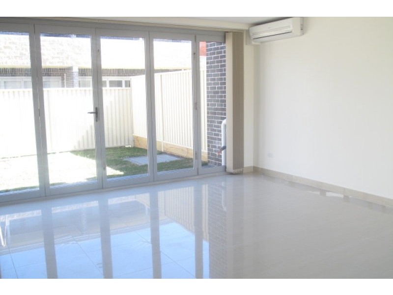 15 Prospect Lane, Carlton NSW 2218