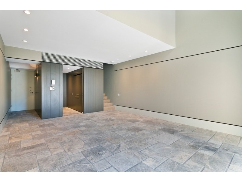 202/18 Danks Street, Waterloo NSW 2017