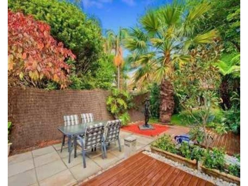 123 Hall Street, Bondi NSW 2026