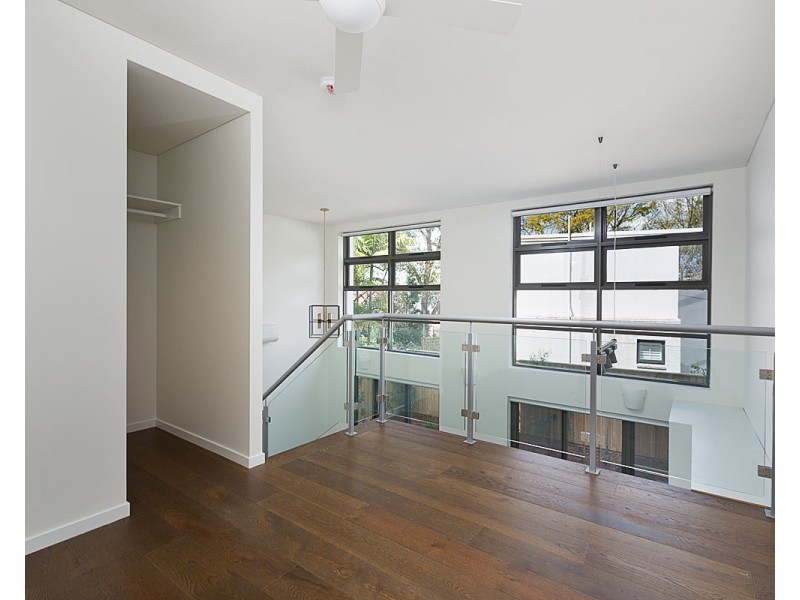 2/74  Surrey Street, Darlinghurst NSW 2010