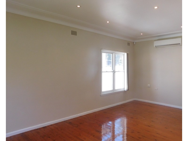 30 Santa Rosa Avenue, Ryde NSW 2112