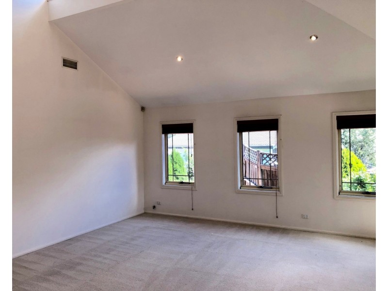 1/123 Oakes Road, Carlingford NSW 2118