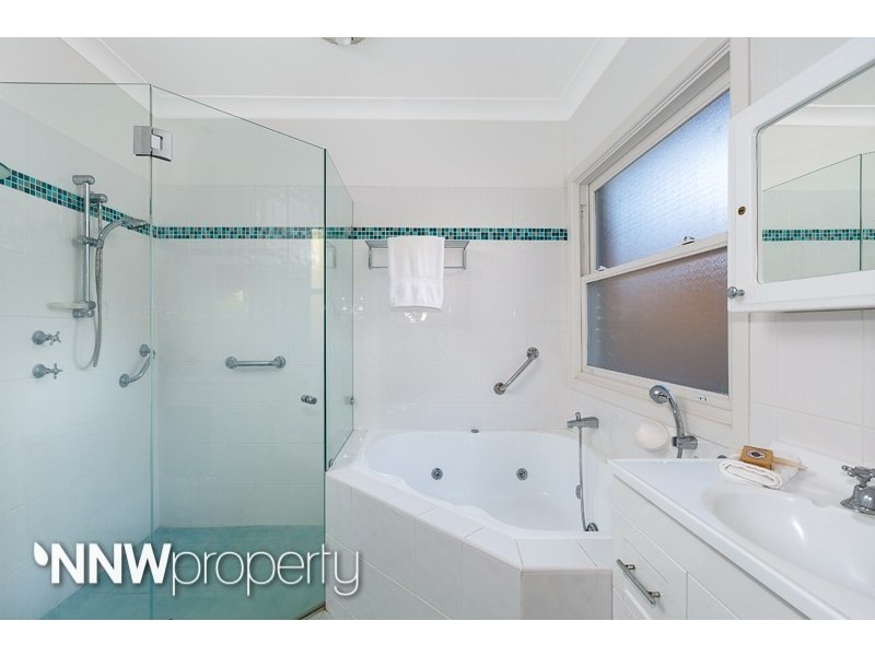 10 Brucedale Drive, Baulkham Hills NSW 2153