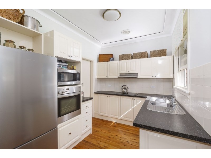 8 Blackburn Avenue, North Rocks NSW 2151