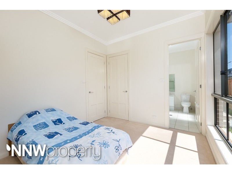 27 Graziers Way, Carnes Hill NSW 2171