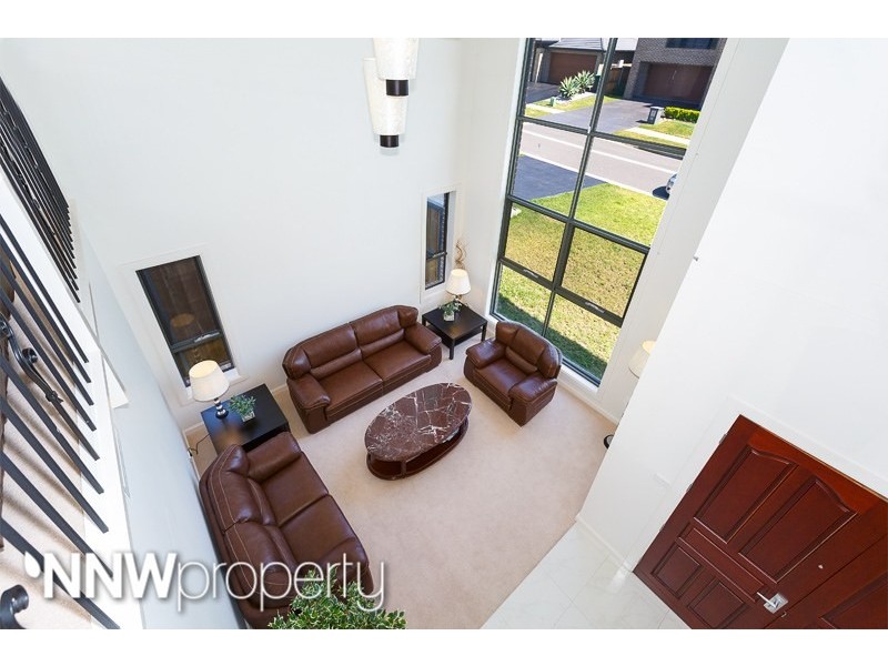 27 Graziers Way, Carnes Hill NSW 2171