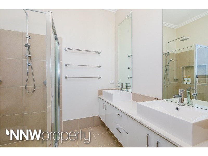 27 Graziers Way, Carnes Hill NSW 2171