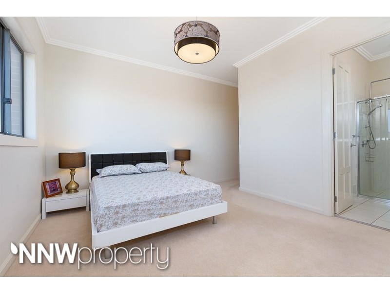 27 Graziers Way, Carnes Hill NSW 2171