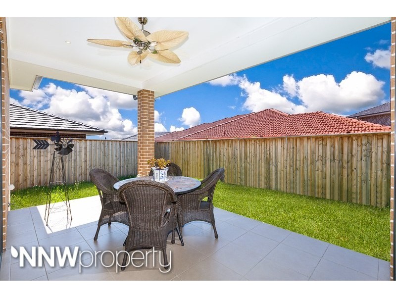 27 Graziers Way, Carnes Hill NSW 2171