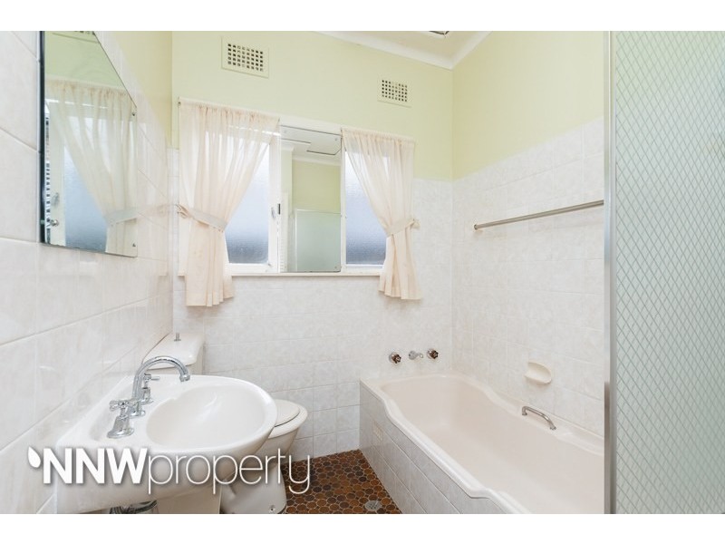 33 Ronald Avenue, Ryde NSW 2112