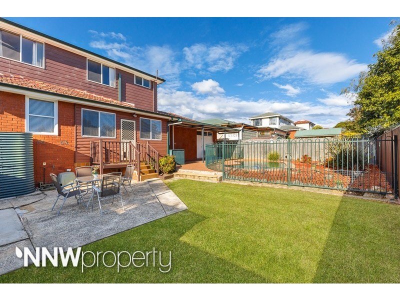 18 Pembroke Road, Marsfield NSW 2122