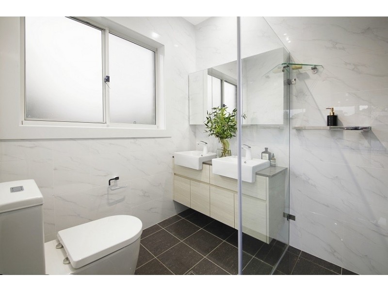 8A Raimonde Road, Eastwood NSW 2122