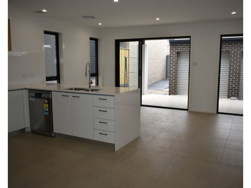 4 Hennesey Way, Kellyville NSW 2155